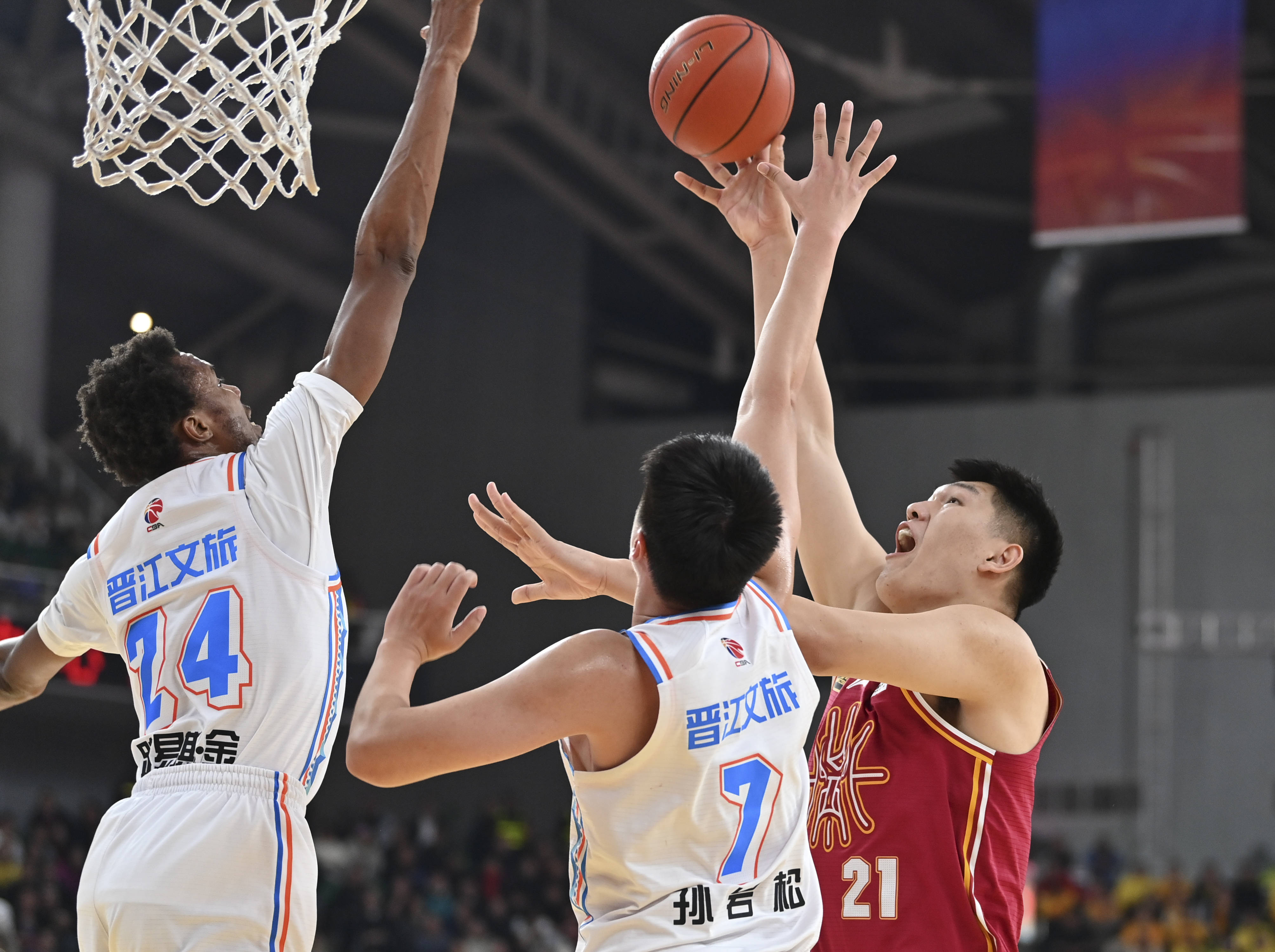 CBA常规赛赛后再迎强敌;国际米兰状态回暖;主帅态度:气氛紧张;身体对抗强度拉满的简单介绍 CBA常规赛赛后再迎强敌;国际米兰状态回暖;主帅态度:气氛紧张;身体对抗强度拉满的简单介绍