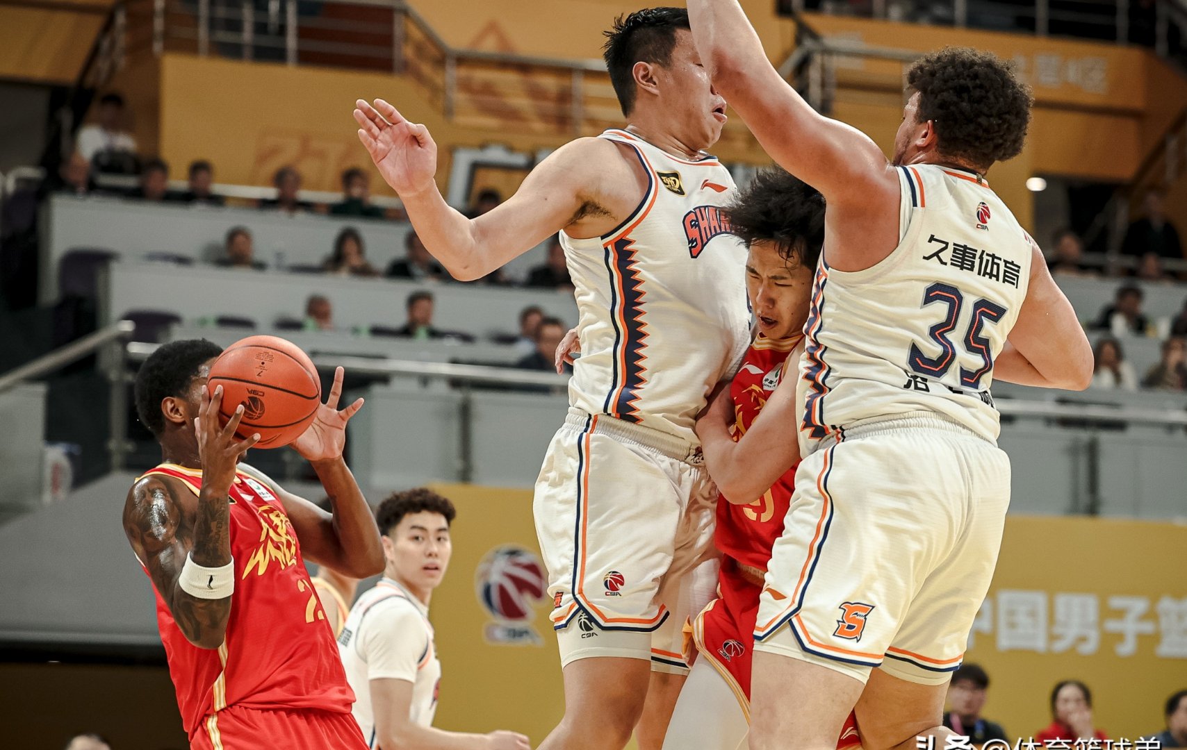 CBA常规赛赛后再迎强敌;国际米兰状态回暖;主帅态度:气氛紧张;身体对抗强度拉满的简单介绍 CBA常规赛赛后再迎强敌;国际米兰状态回暖;主帅态度:气氛紧张;身体对抗强度拉满的简单介绍